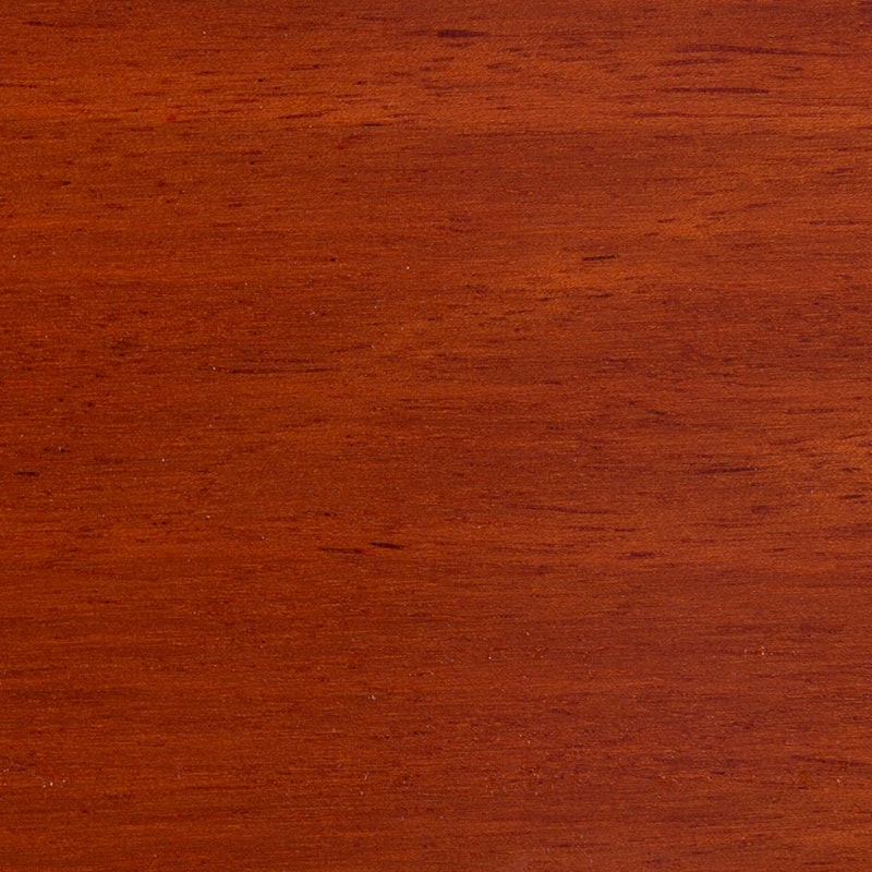 Taun Warna Tanah yang Diredam, Lantai Kayu dengan Finishing Matte
